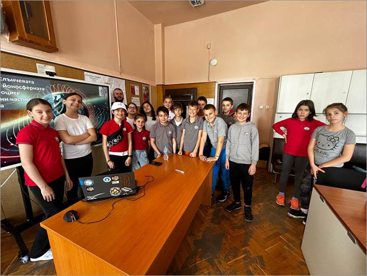 Description: ../../../490540714_1081547957337606_5309944249401969840_n.jpg